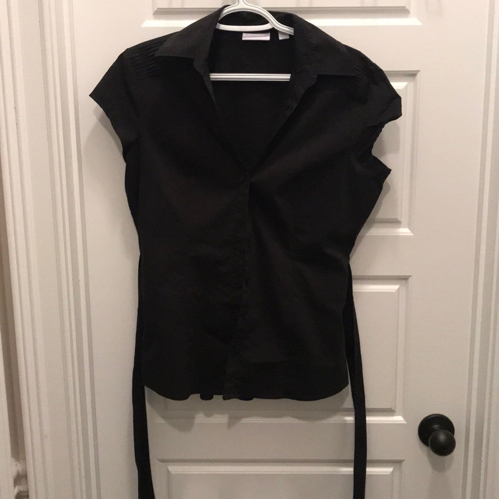 Short sleeve button up